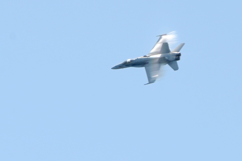 USS George H.W. Bush air power demonstration