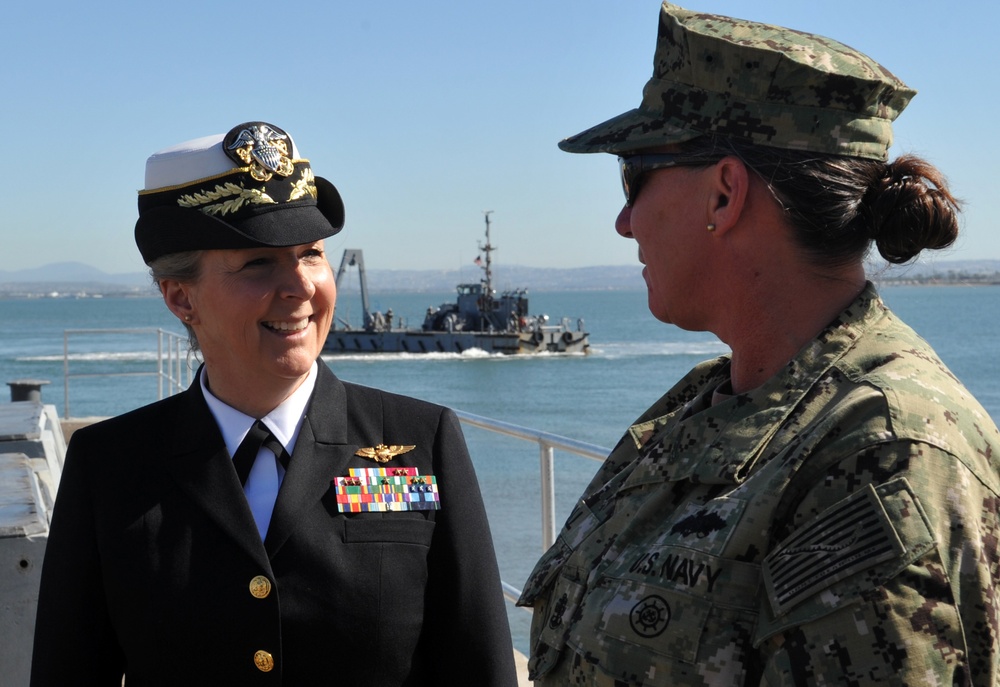 Chief of Navy Reserve speaks with sailor