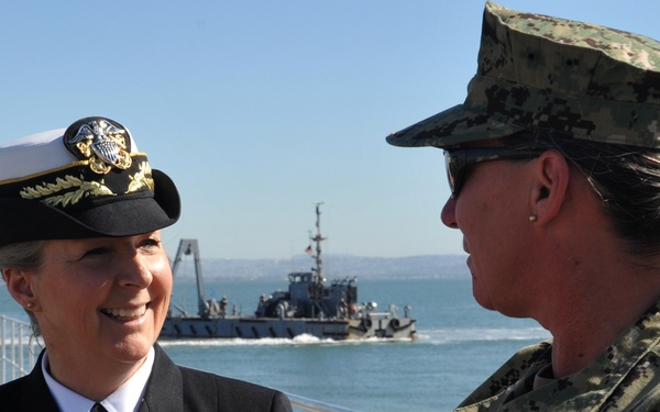 Chief of Navy Reserve speaks with sailor