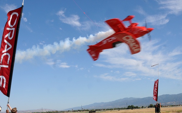 VP-40 attends 'A Salute to Veterans'