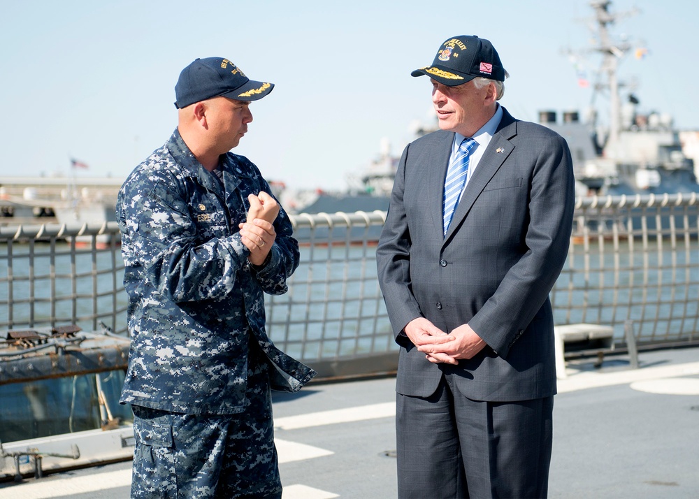 Virginia Gov. Terry McAuliffe visits USS Bulkeley