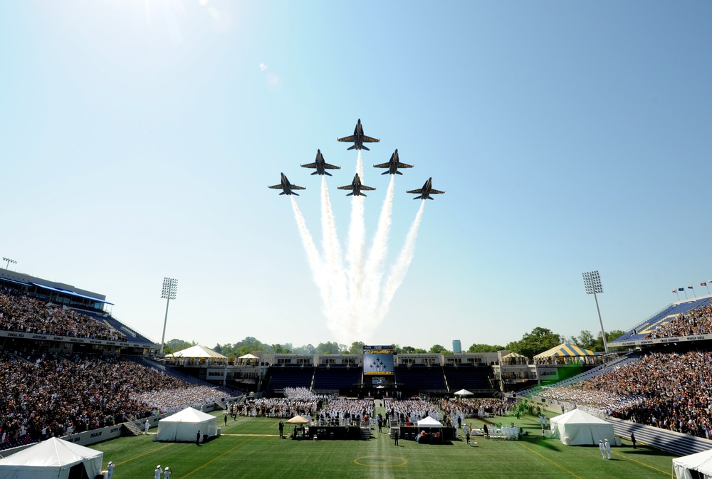 DVIDS Images Naval Academy graduation [Image 11 of 23]
