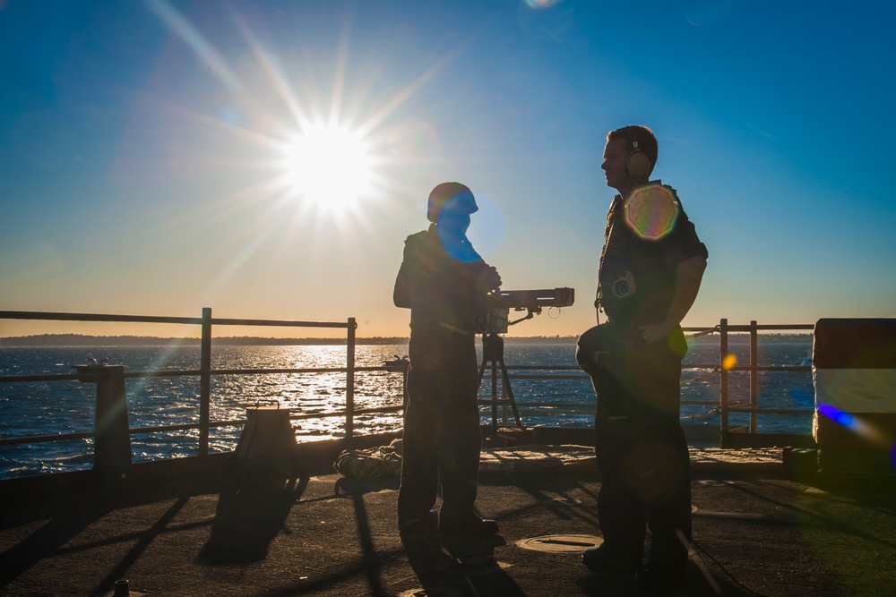 USS Carl Vinson anchors near Perth