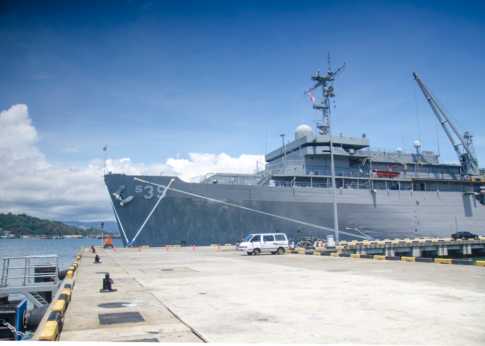USS Emory S. Land (AS 39) arrives in Sepanggar