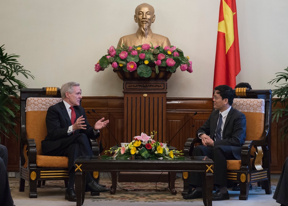Secretary of the Navy meets with assistant foreign minister of Vietnam