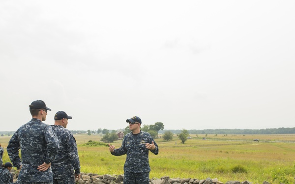 USS Gettysburg Sailors visit ship's namesake