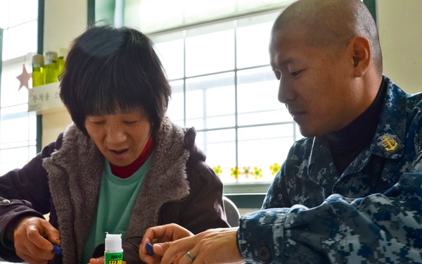 Arts and crafts session