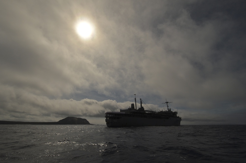 USS Frank Cable conducts wreath-laying ceremony