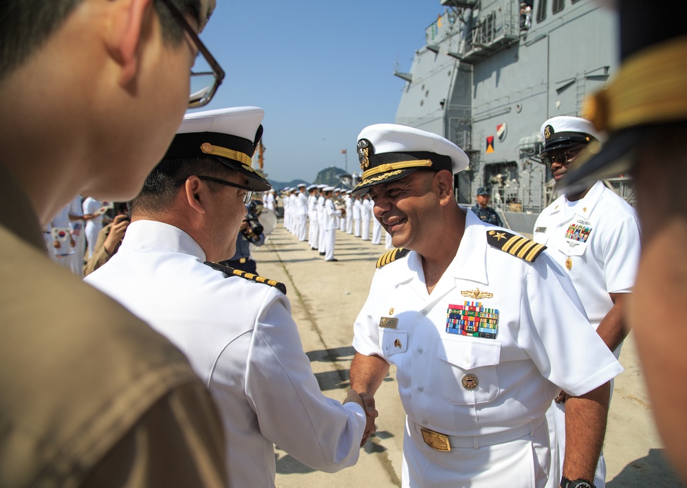 USS Shiloh operations