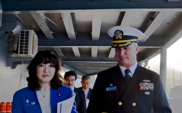 JHC visit USS Frank Cable