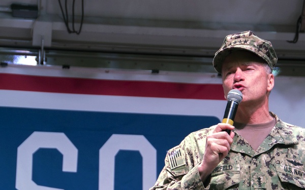 USO-sponsored visit