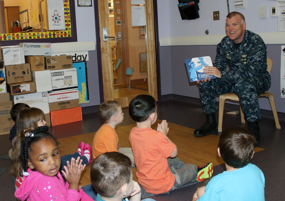 Naval Weapons Station Yorktown Month of the Military Child reading