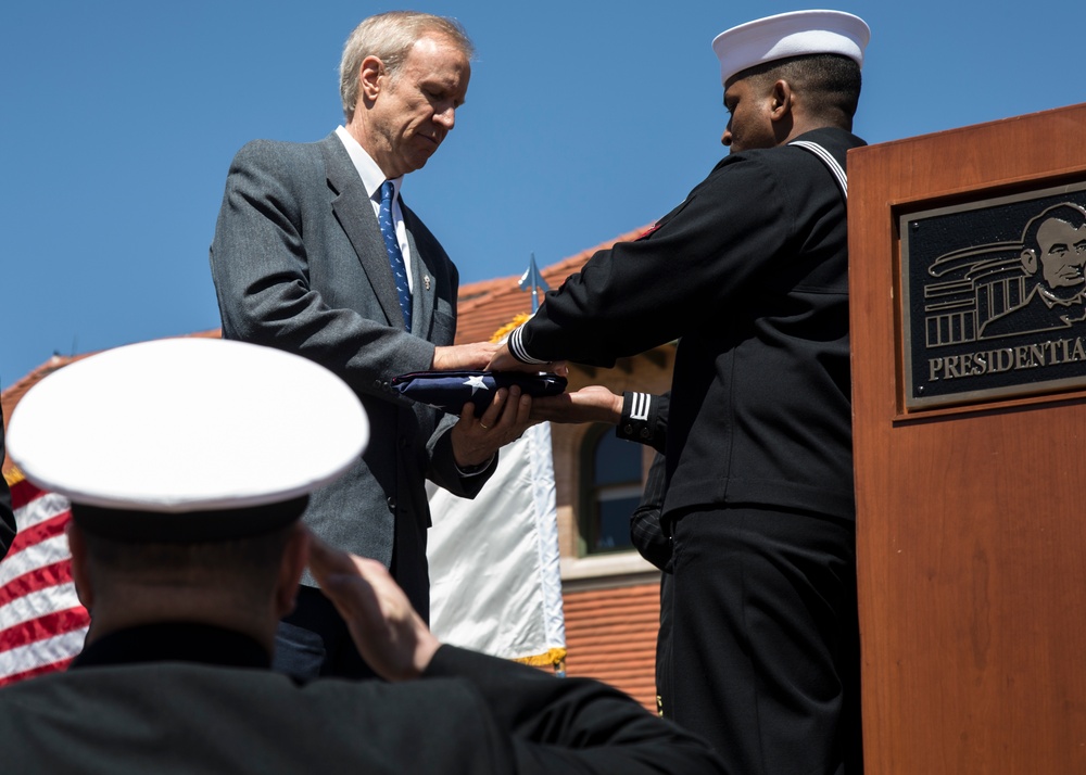 USS Abraham Lincoln Sailors honor President Abraham Lincoln