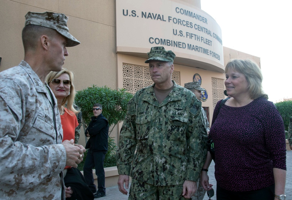 USO-sponsored visit