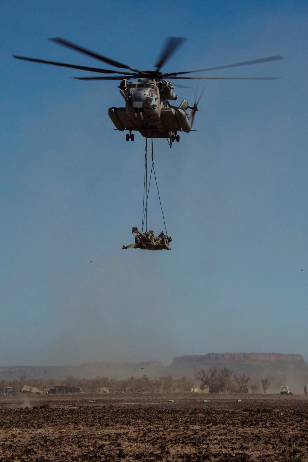 Marines conduct regimental helo assault during Talisman Sabre