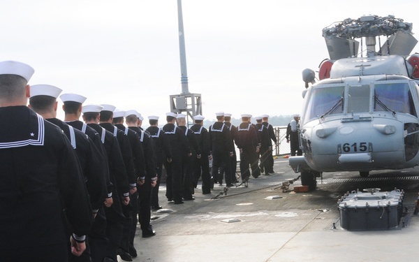 USS Blue Ridge sailors man the rails