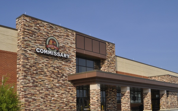New Fort Rucker commissary opens to waiting patrons
