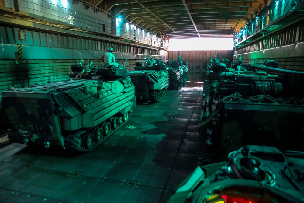 U.S. Marines, Australians conduct amphibious assault for Talisman Sabre 2015