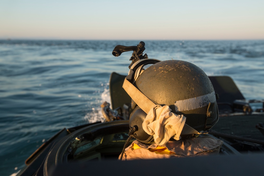 U.S. Marines, Australians conduct amphibious assault for Talisman Sabre 2015