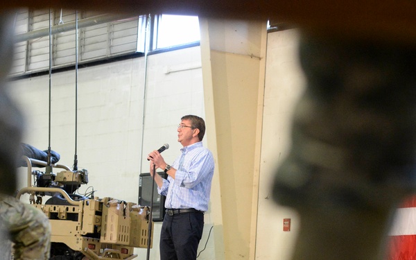 Secretary of defense visits Fort Bragg