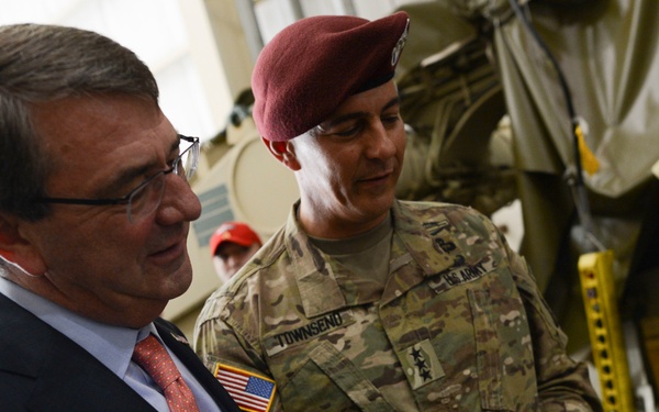 Secretary of defense visits Fort Bragg