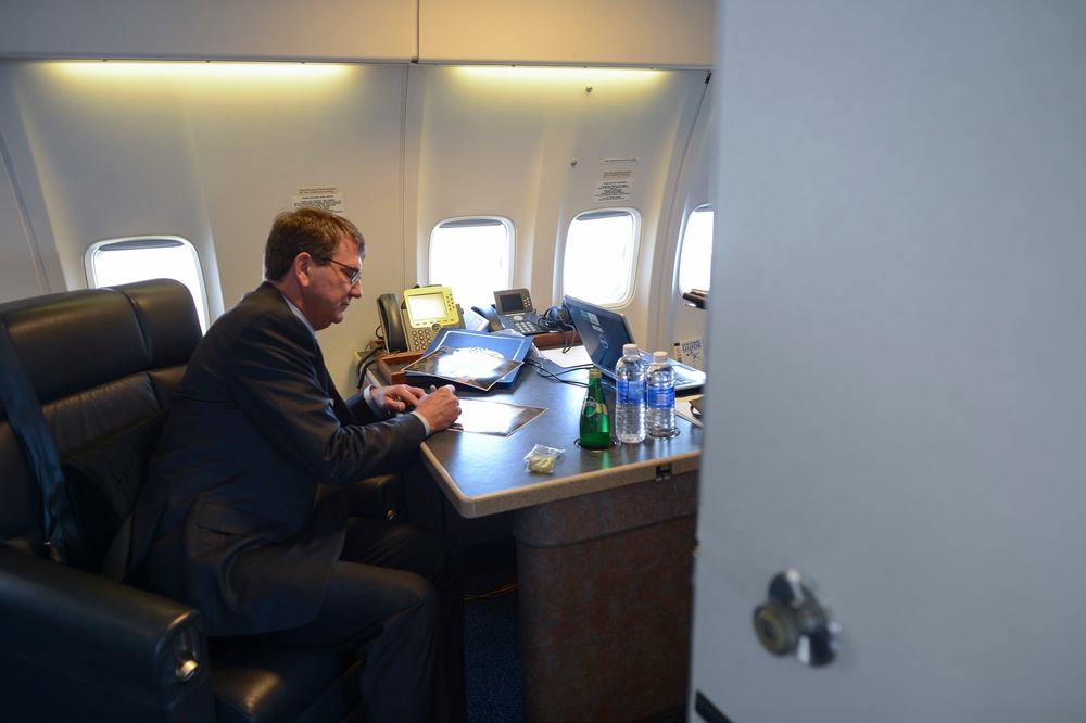 Secretary of defense visits Fort Bragg