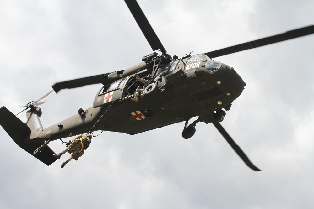 US Army Reserve flight medics train Italian and Slovenian KFOR partners on aerial medevac