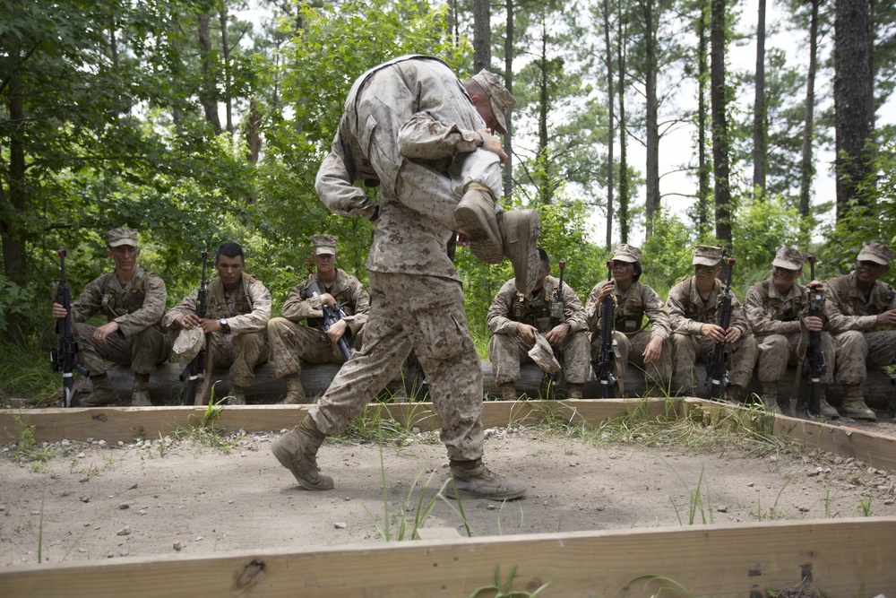 MCT Marines Conduct Final Field Exercise