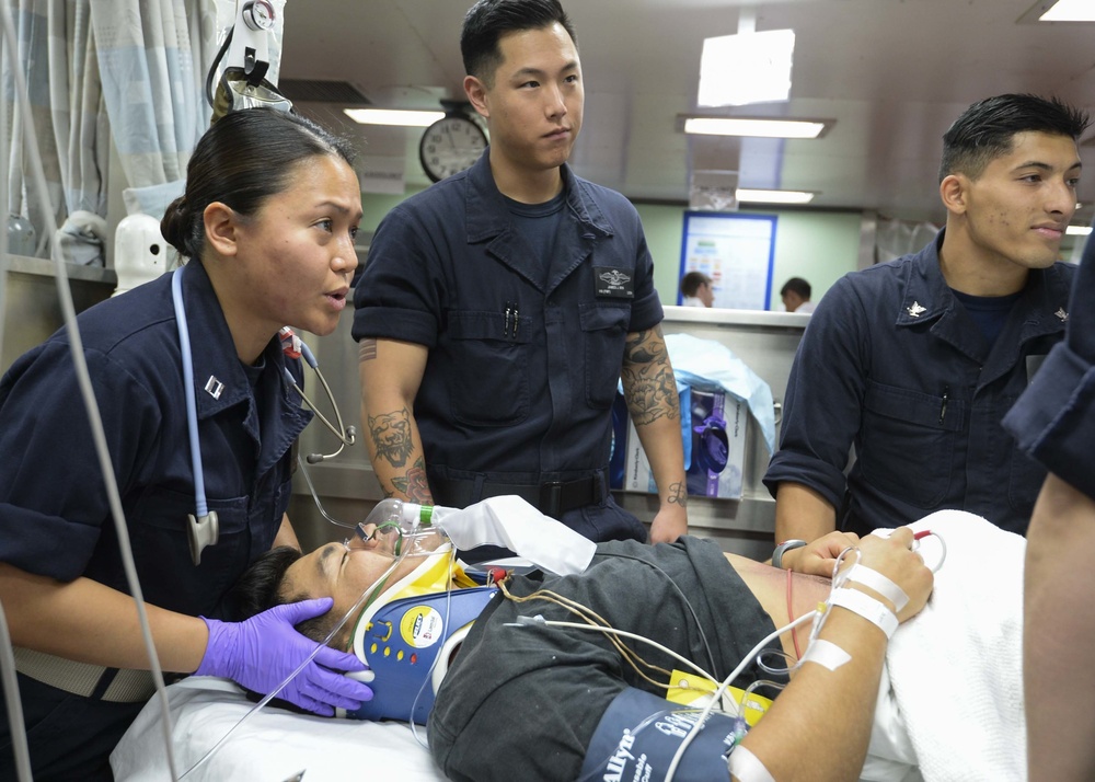 Mercy conducts mass casualty exercise during Pacific Partnership 2015