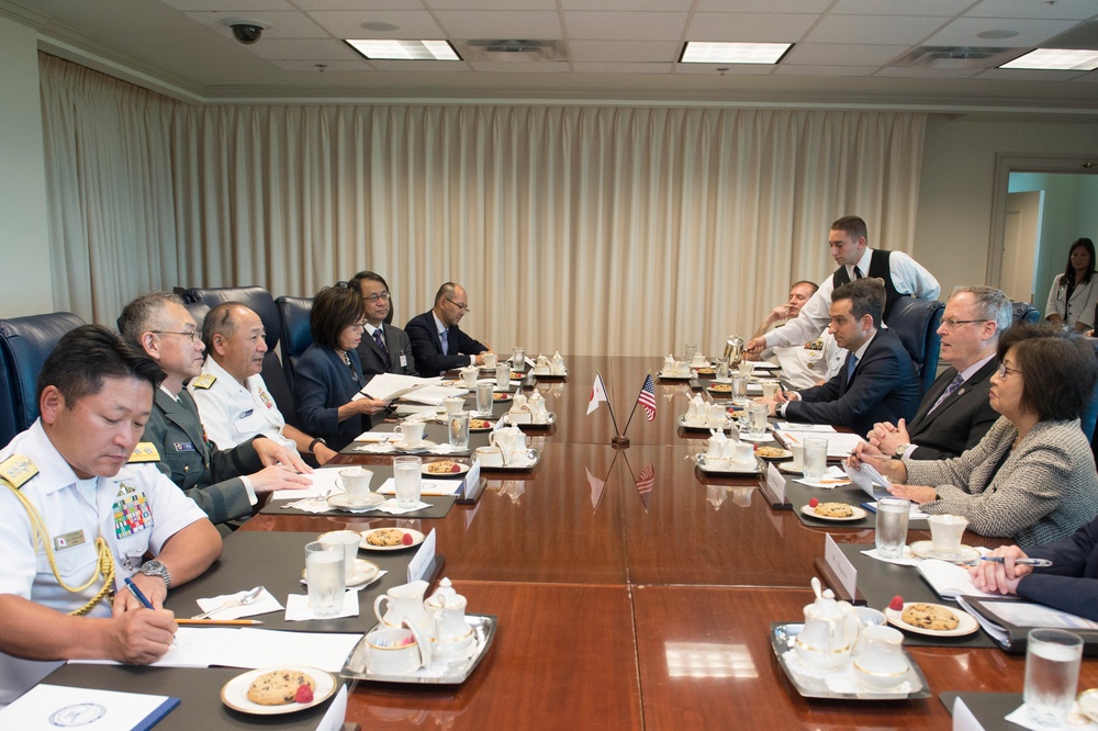 DSD meets with Chairman of the Japan Joint Staff Adm. Katsuyoshi Kawano