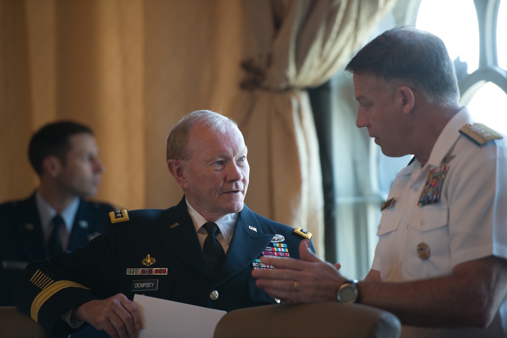 Gen. Dempsey welcomes his Japanese counterpart