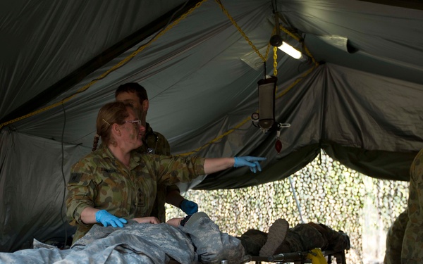 Medics apply first aid to Talisman Sabre 15