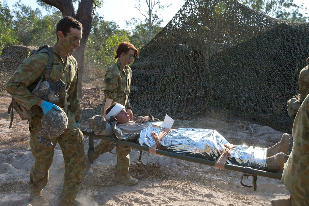 Medics apply first aid to Talisman Sabre 15