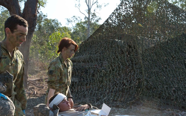 Medics apply first aid to Talisman Sabre 15