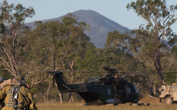 Medics apply first aid to Talisman Sabre 15