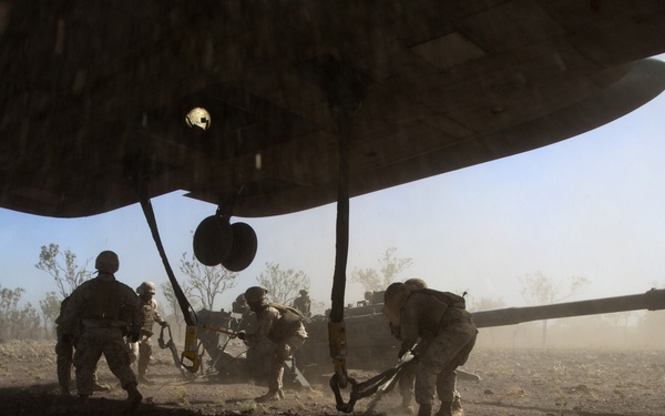 U.S. Marines, Australians conduct artillery fire