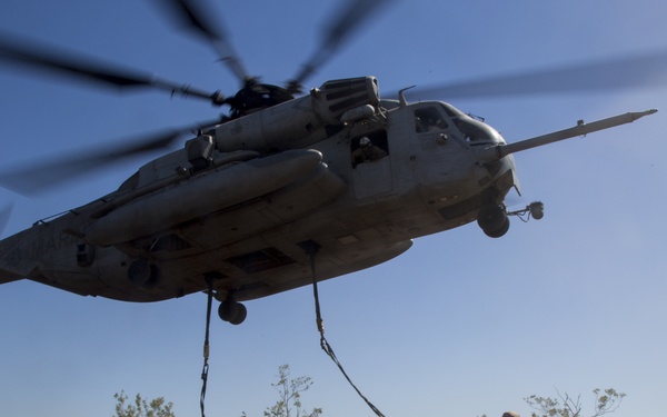 U.S. Marines, Australians conduct artillery fire