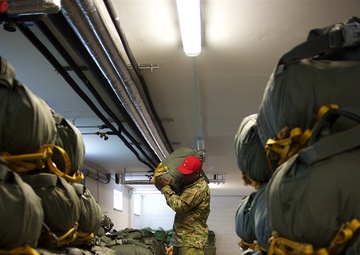 Riggers help ‘Sky Soldiers’ stay mission-capable during Operation Atlantic Resolve