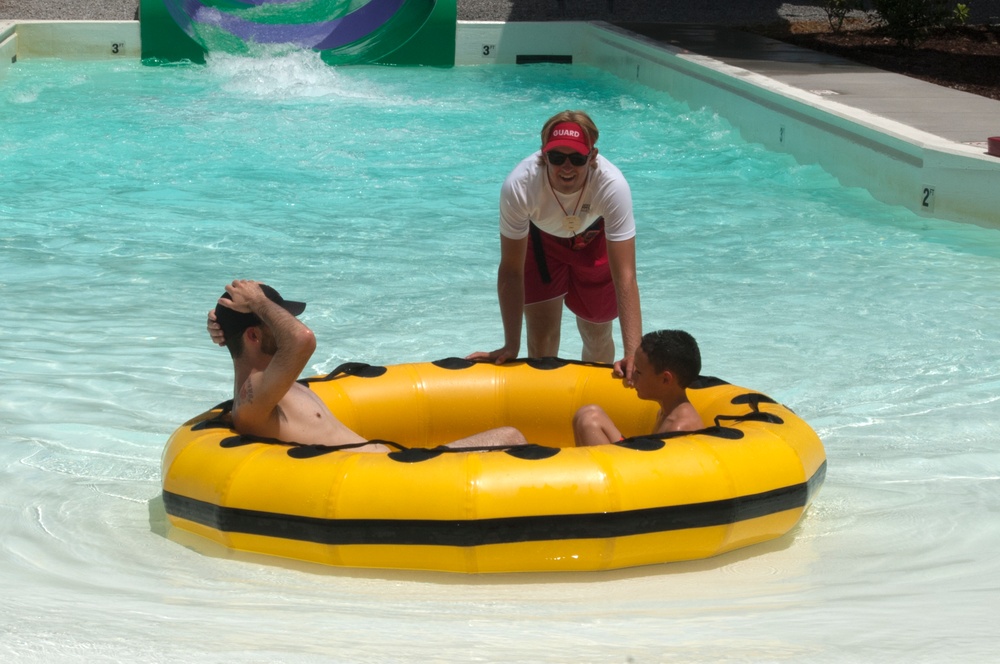 Corps partners with Nashville Shores to promote water safety