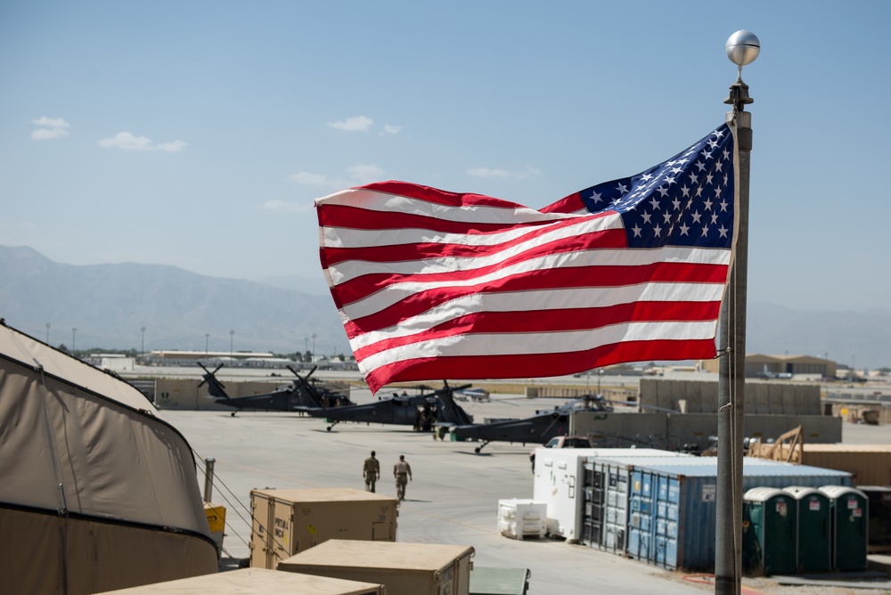 455th AEW commander visits Guardian Angels