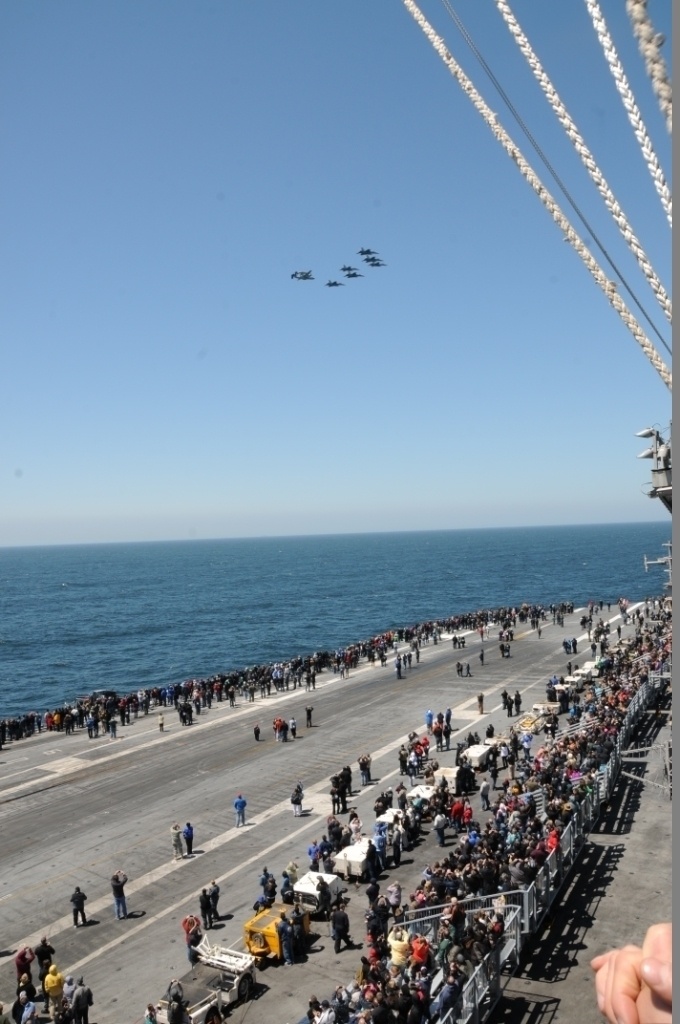 USS George H.W. Bush air power demonstration