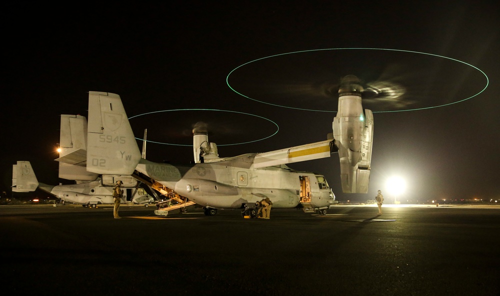 U.S. Marines with Marine Medium Tiltrotor Squadron 165 hone aerial machine gun skills