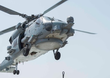 USS Farragut VERTREP training