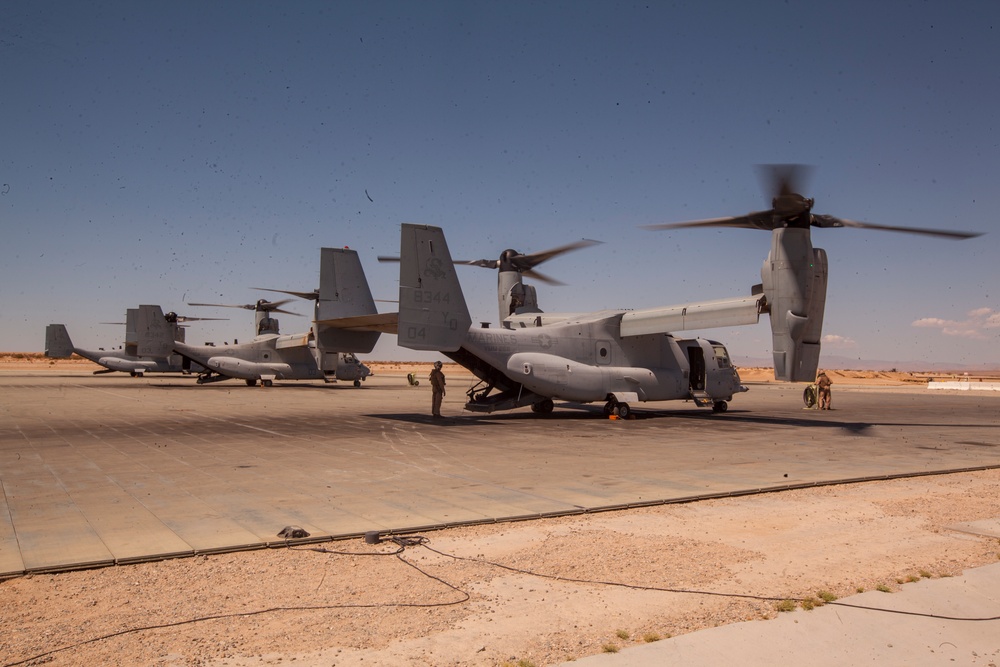 Marines train for deployment in desert