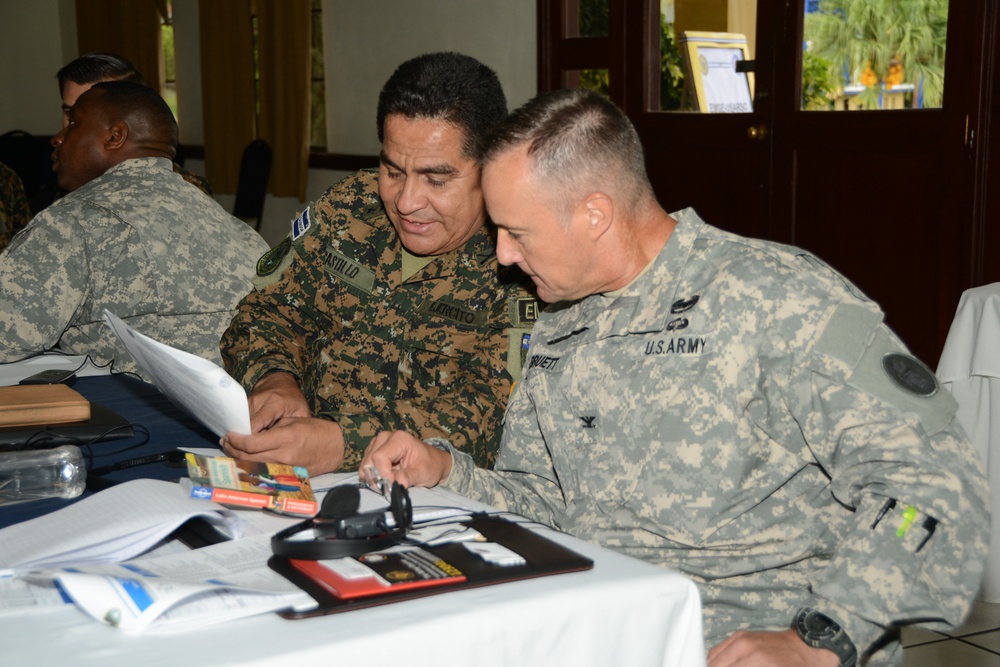2015 El Salvador staff talks