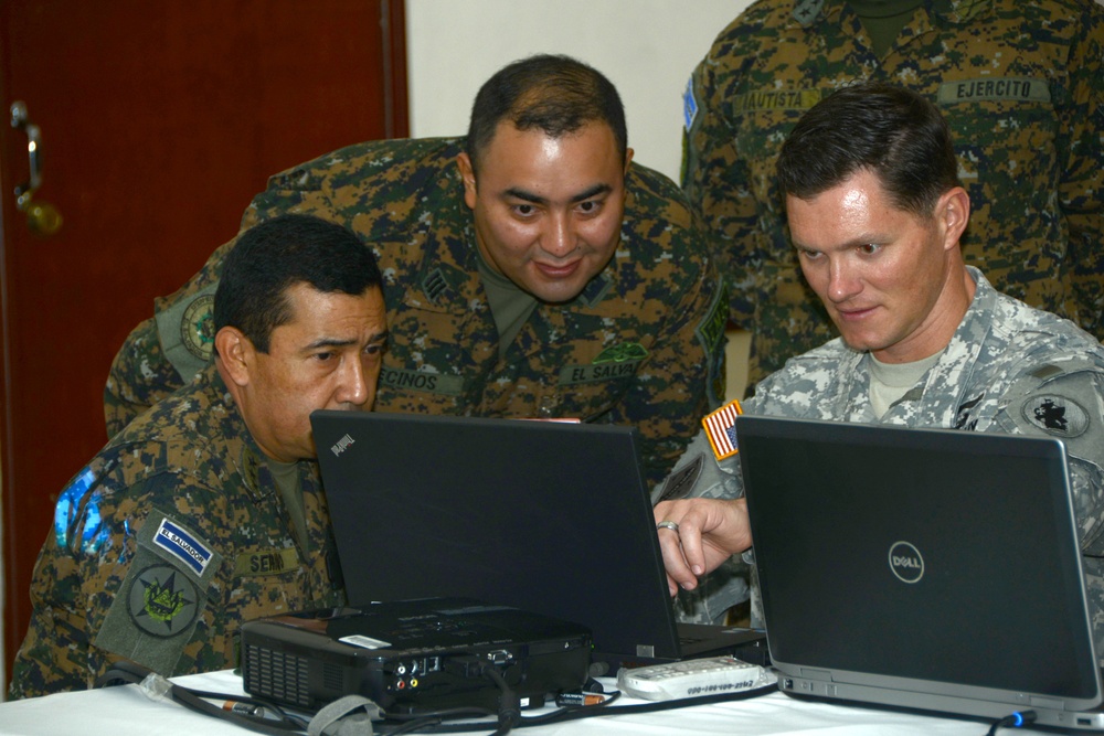 2015 El Salvador staff talks