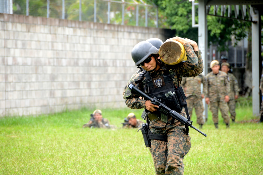 2015 El Salvador staff talks