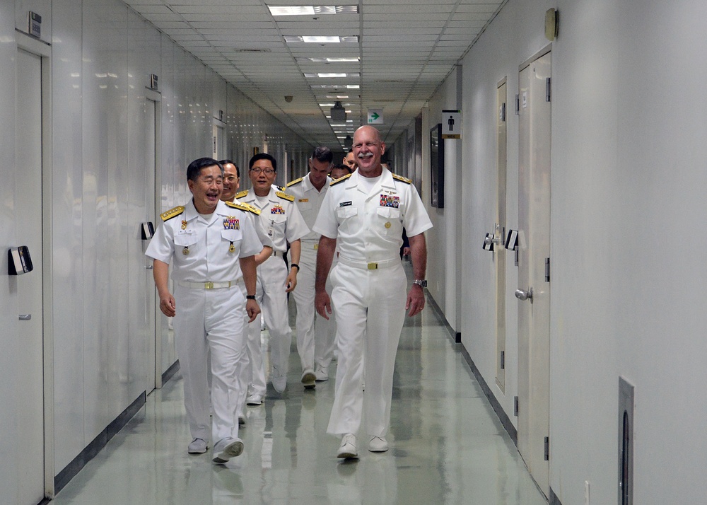 Commander, US Pacific Fleet visit to Republic of Korea
