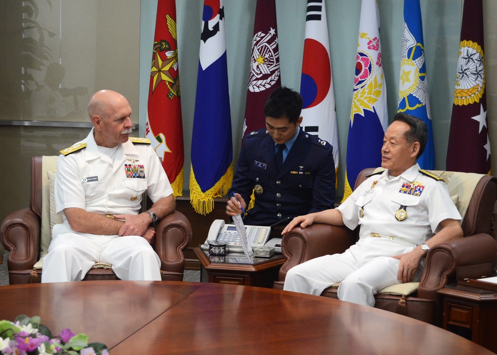 Commander, US Pacific Fleet visit to Republic of Korea