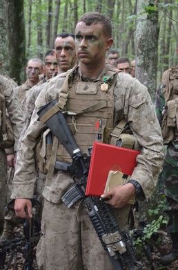 TBS lieutenant assists shooting victim in Dumfries